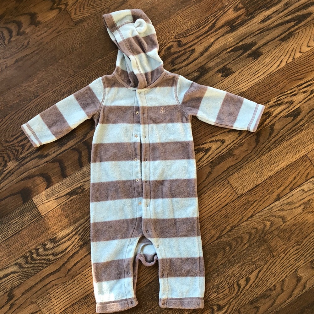 🐻Gap fleece button up onesie with bear ears!